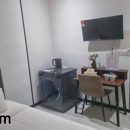 Neu Suites Residence, Embassy Row Куала-Лумпур Номер фото