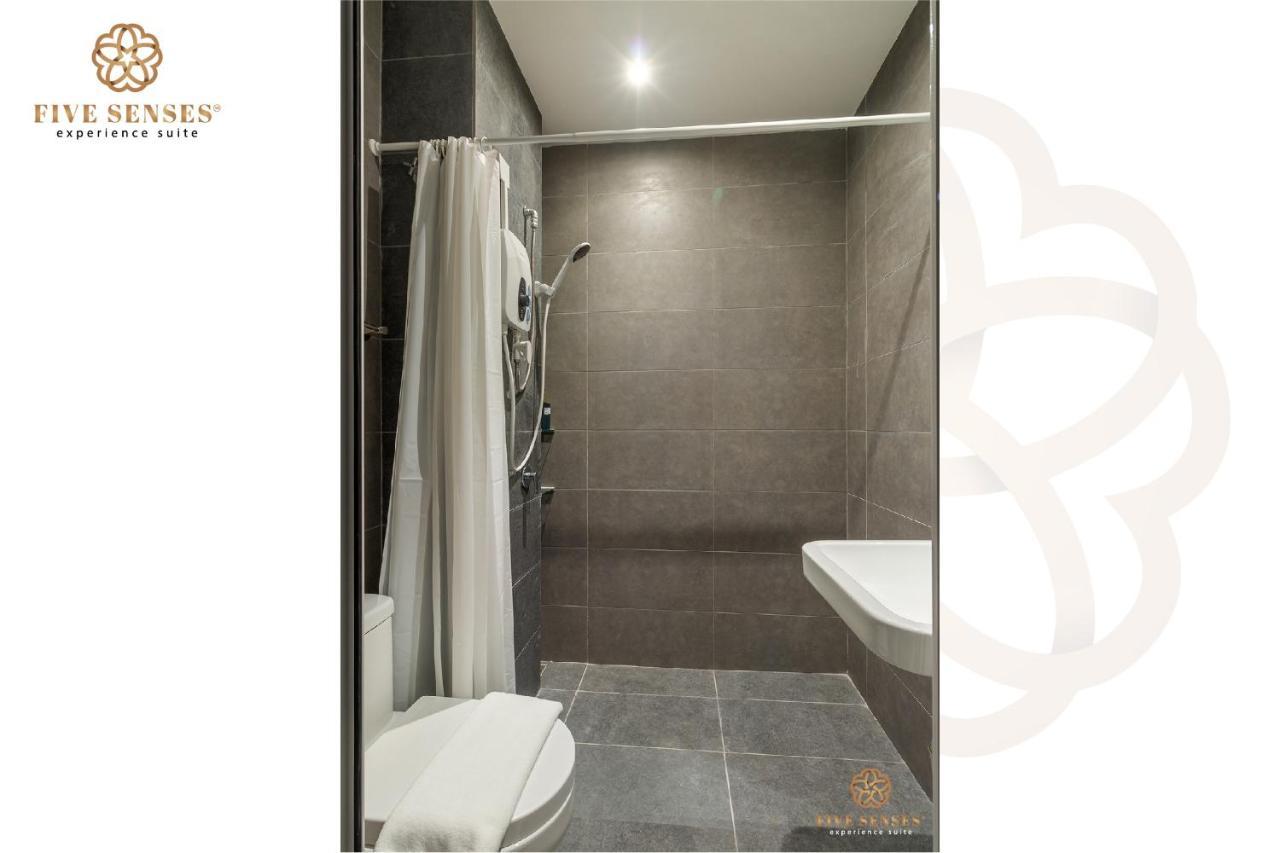 Neu Suites Residence, Embassy Row Куала-Лумпур Номер фото